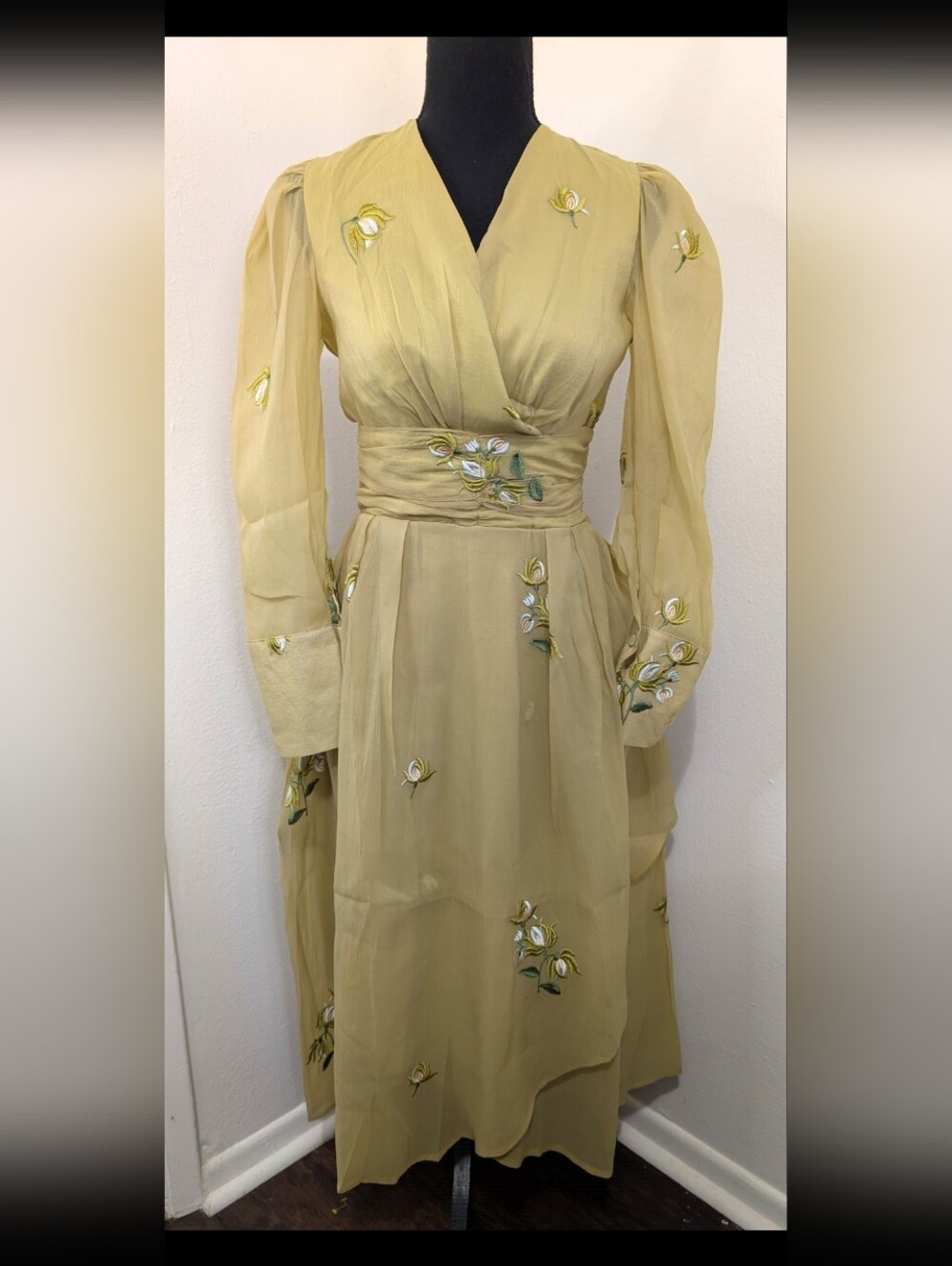NAP Light Green Embroidered Floral Midi Dress M NWT